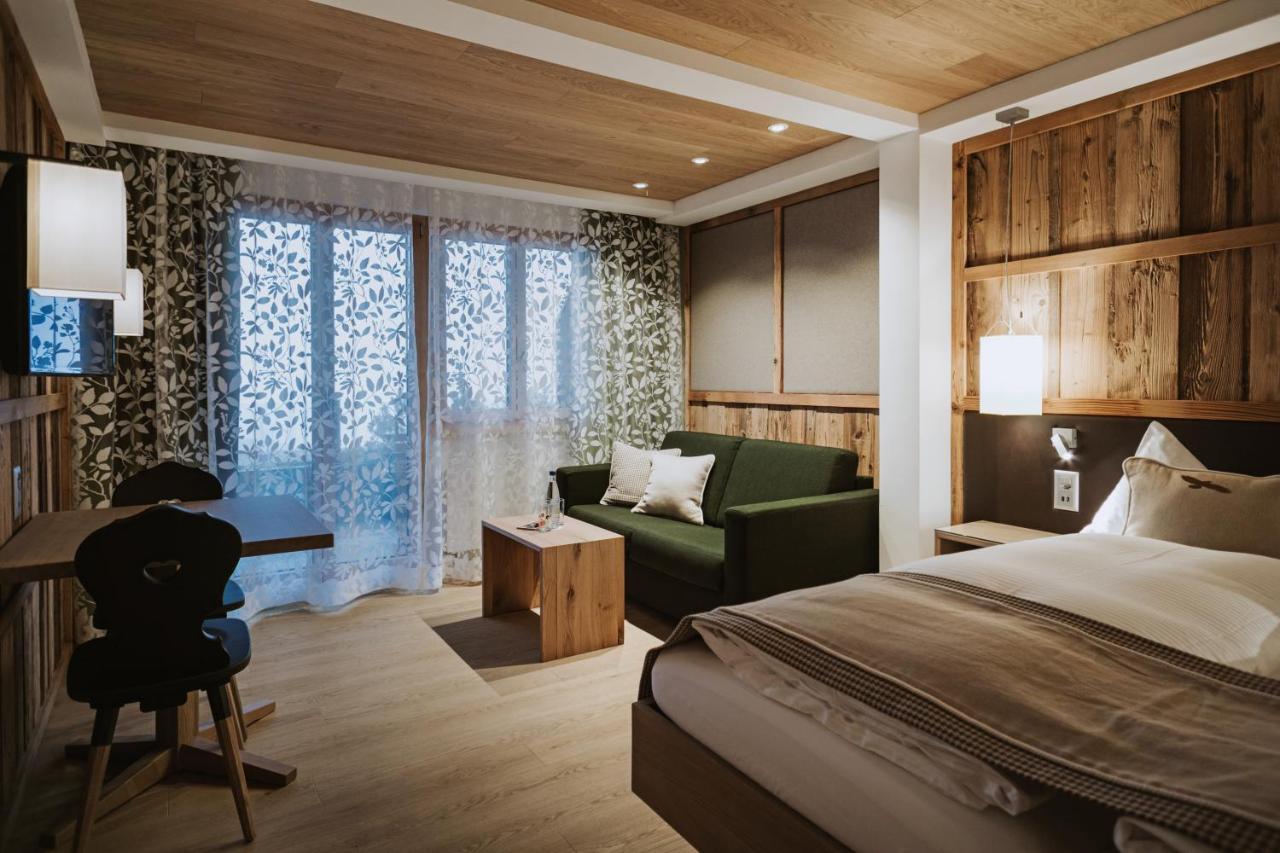 Adler Adelboden Hotel ภายนอก รูปภาพ