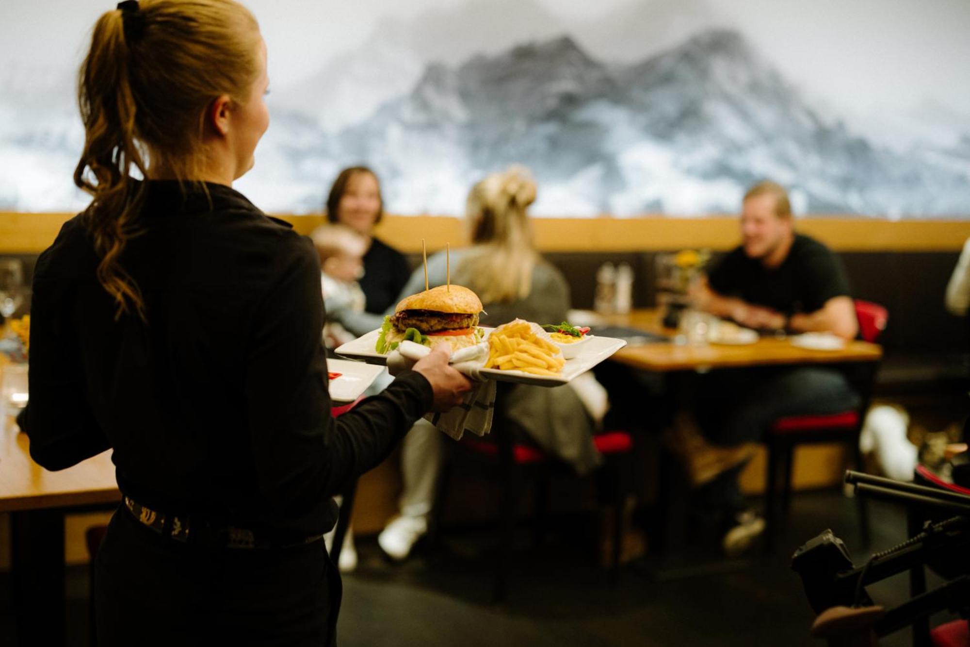 Adler Adelboden Hotel ภายนอก รูปภาพ